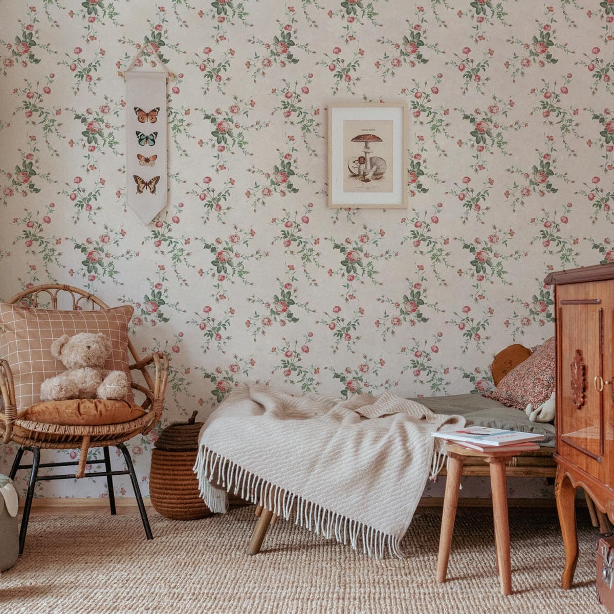 Wallpaper - Roses are Red - Le Petit Marché Home Furniture