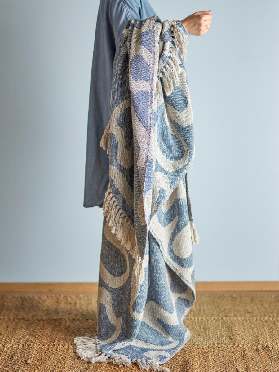 Throw Salobre, Blue, Recycled Cotton - Le Petit Marché Home Furniture