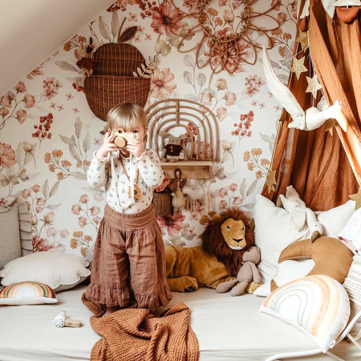 Wallpaper - Autumn Meadow White - Le Petit Marché Home Furniture