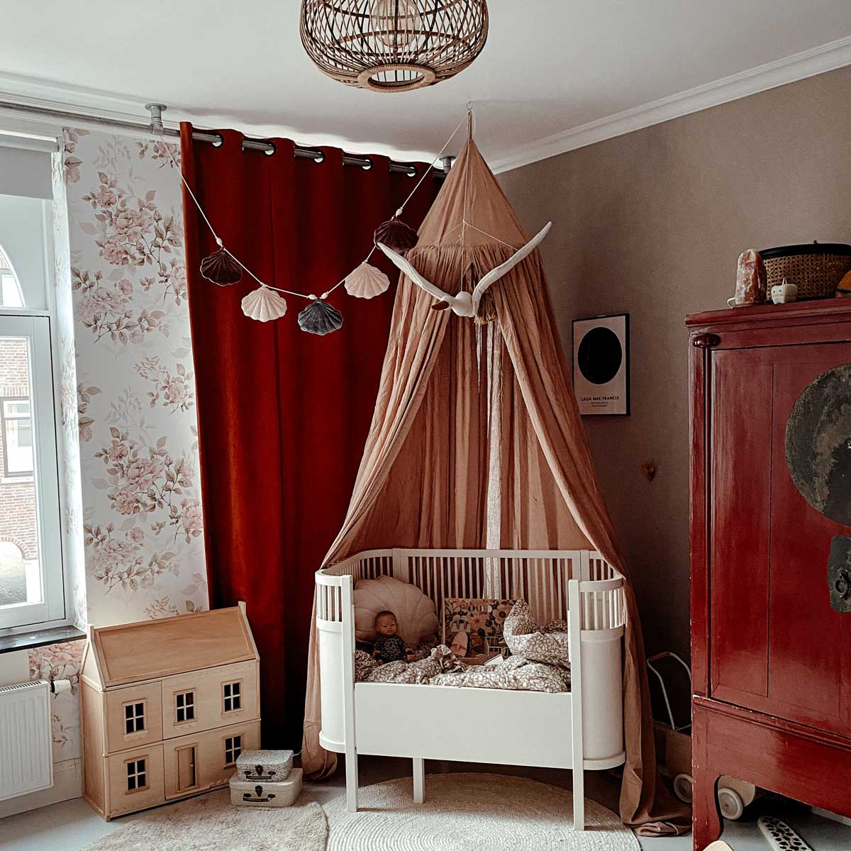 Wallpaper - Vintage Rose Pattern - Le Petit Marché Home Furniture