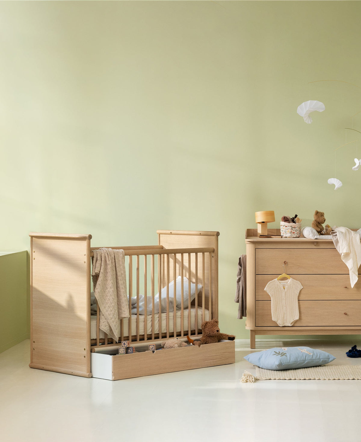 Camp Novel Cot Bed/Bed 60x120/120x200 cm, Oak (Pre-Order) - LPM Home