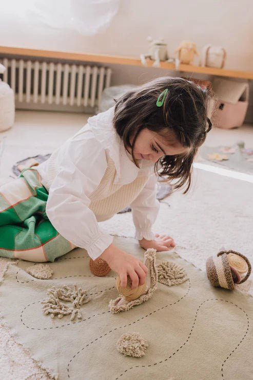Green Toy Set - Snail - Le Petit Marché Home Furniture