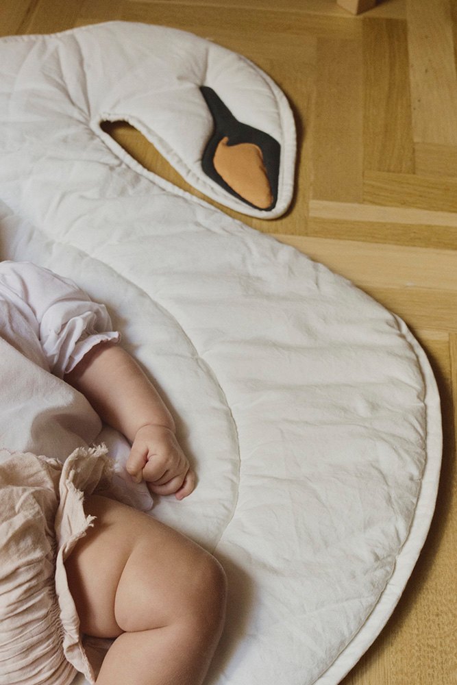Playmat Swan - Le Petit Marché Home Furniture