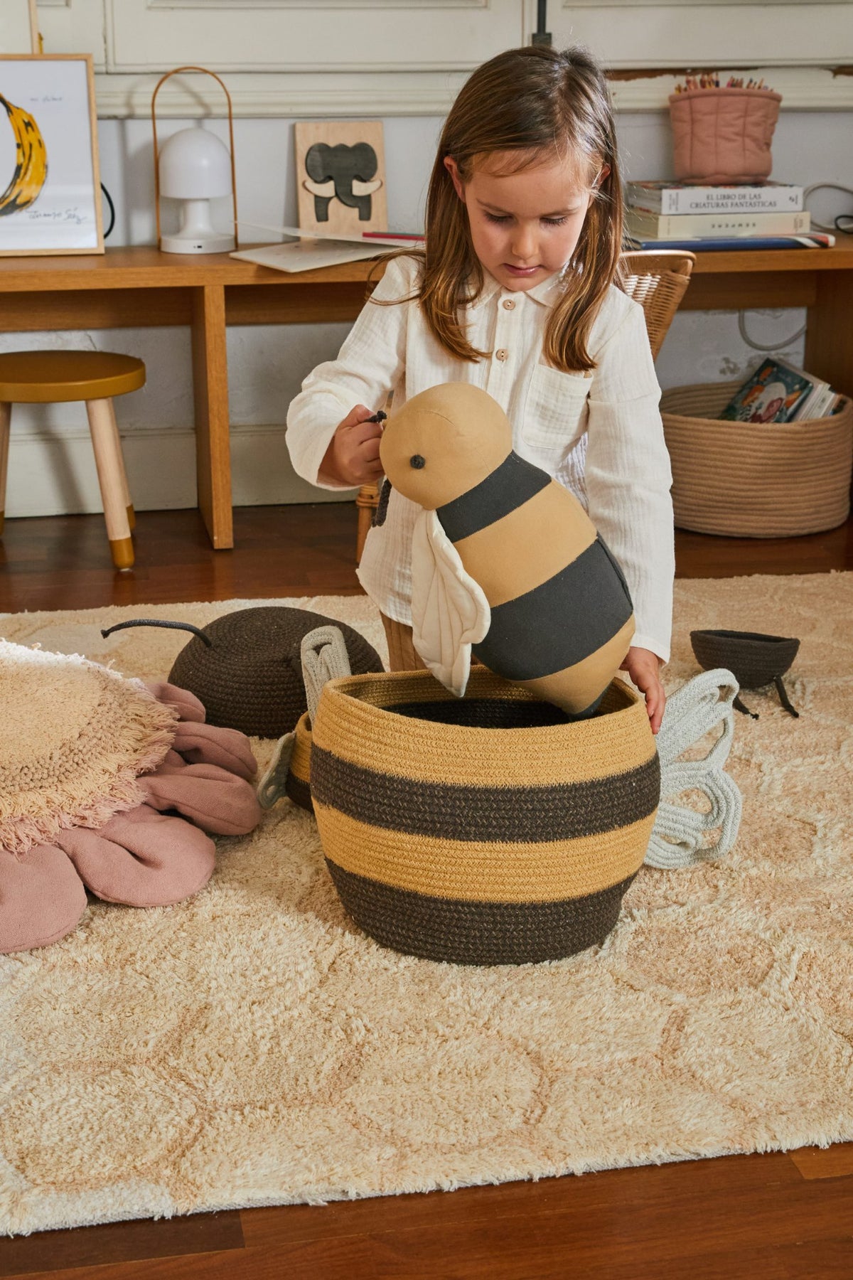 Basket Mama Bee - Le Petit Marché Home Furniture
