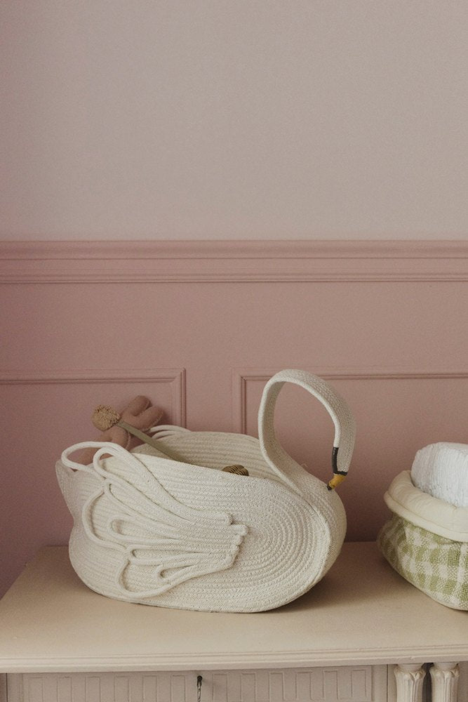 Basket Swan - Le Petit Marché Home Furniture