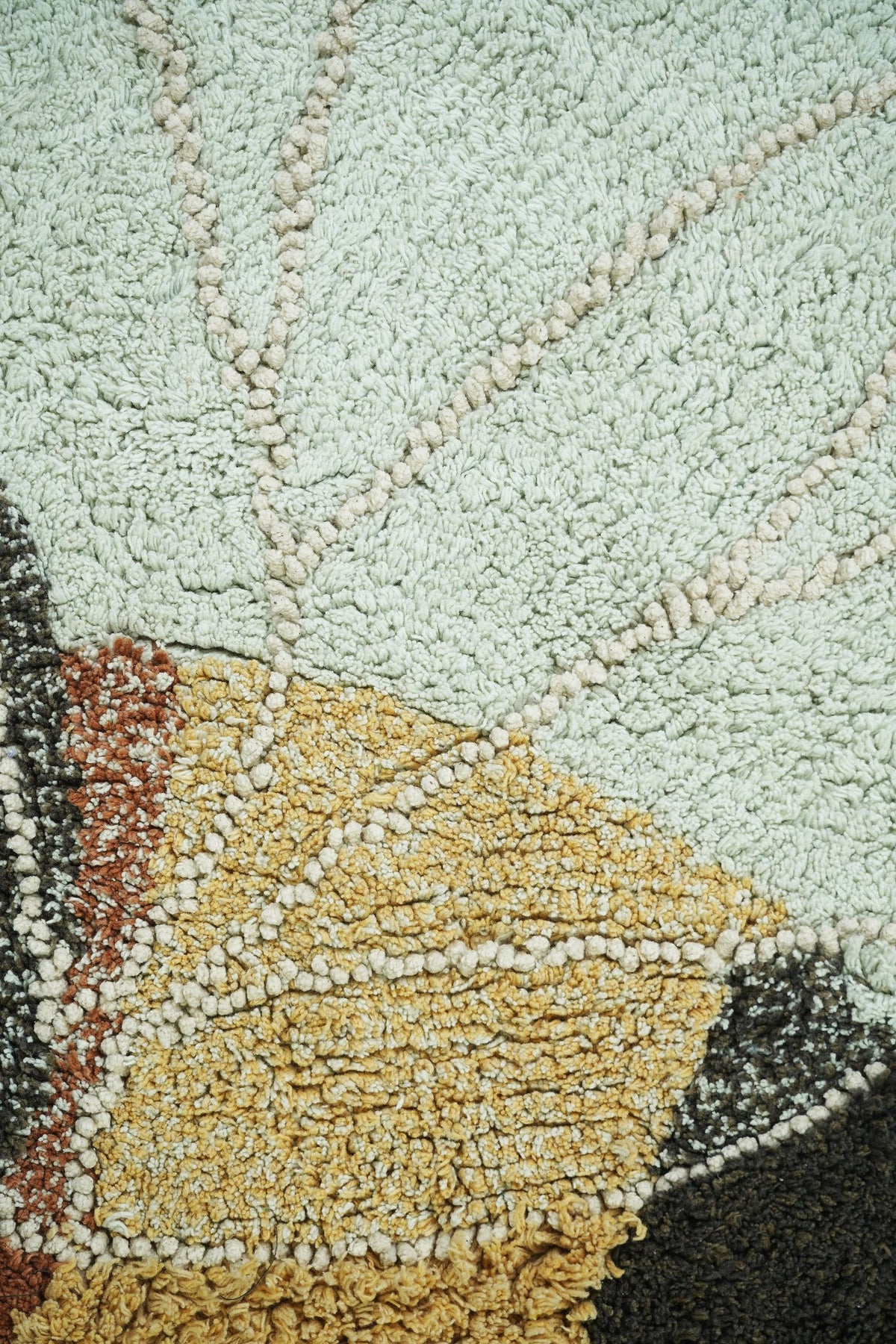 Washable Rug Bee - Le Petit Marché Home Furniture