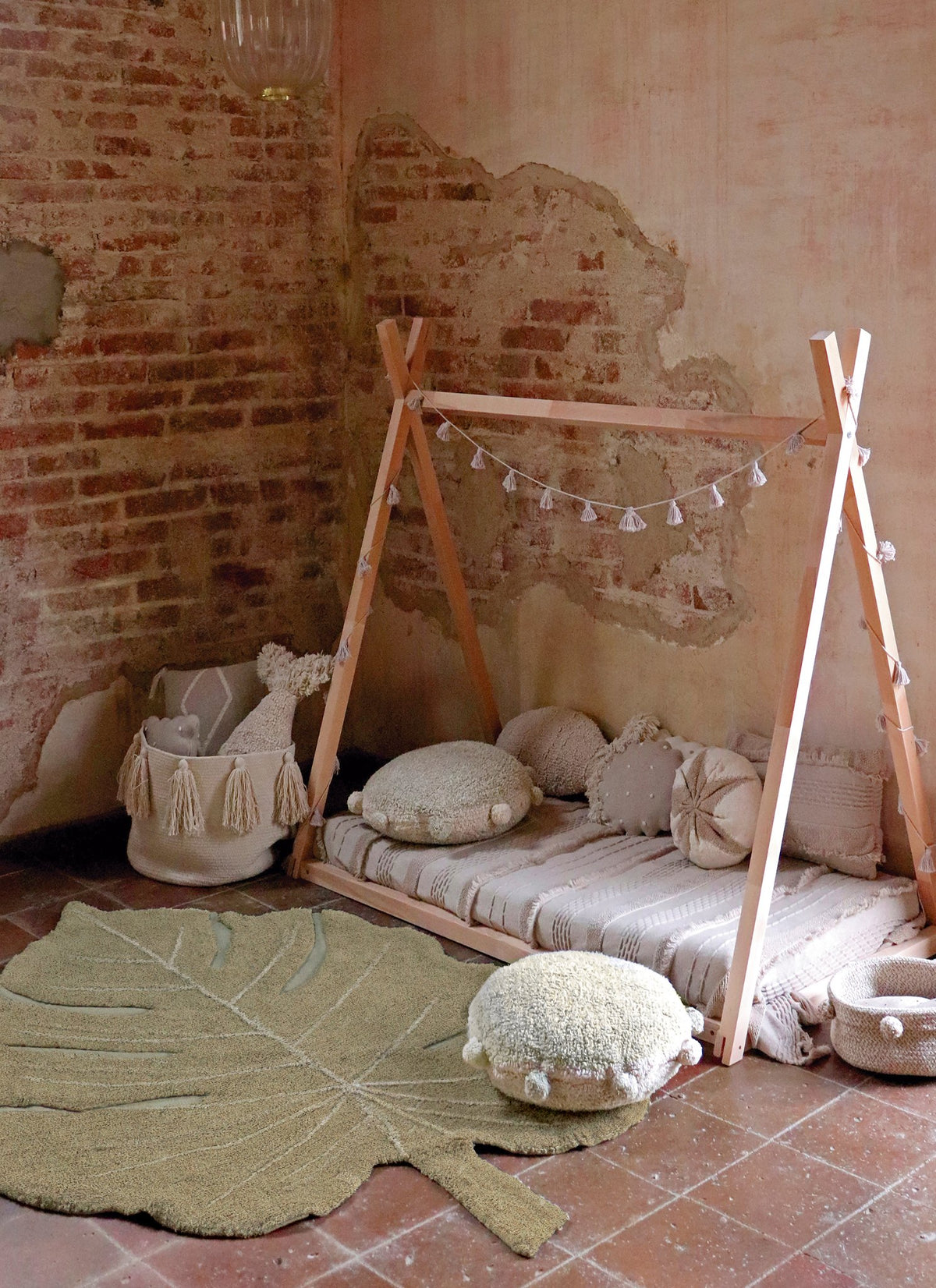 Washable Rug Monstera, Olive - Le Petit Marché Home Furniture