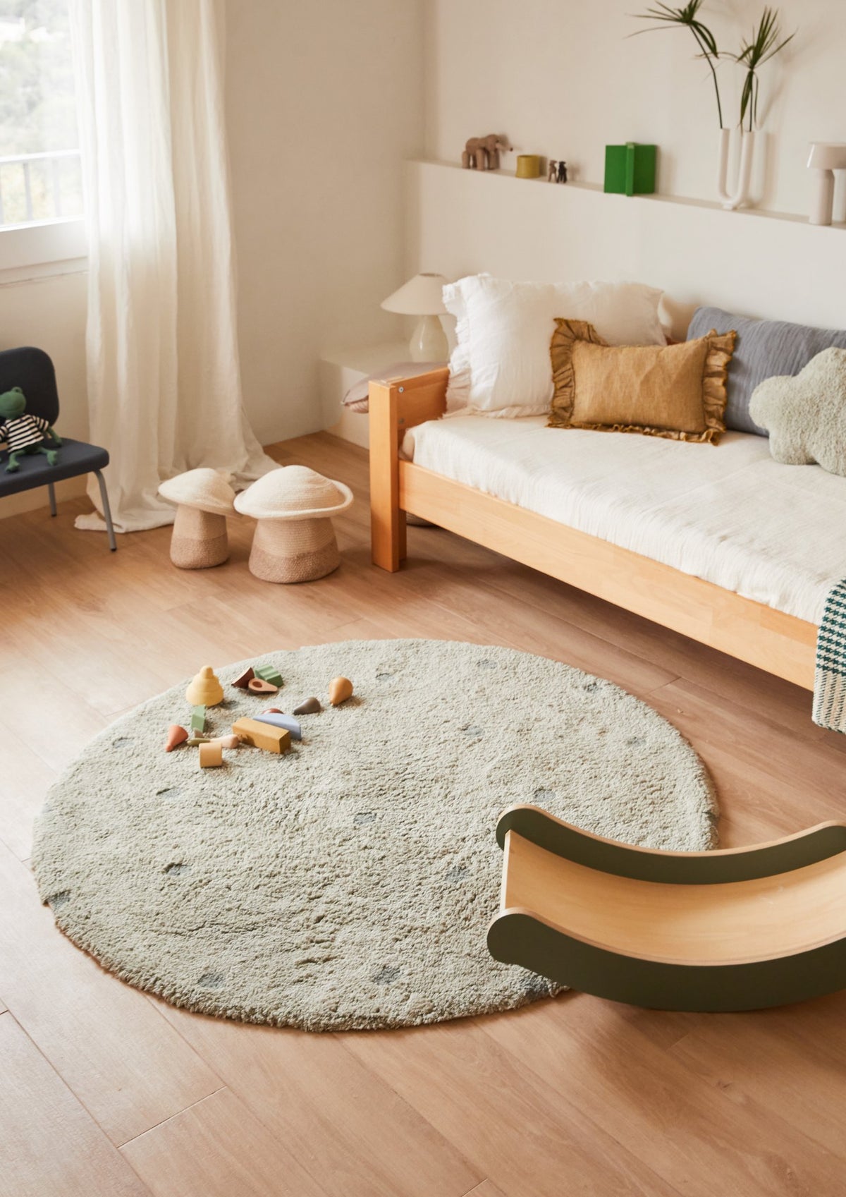 Washable Rug Round Dot, Blue Sage - Le Petit Marché Home Furniture
