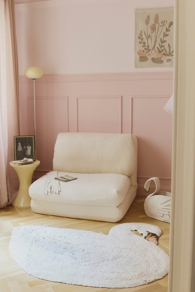 Washable Swan Rug - Le Petit Marché Home Furniture