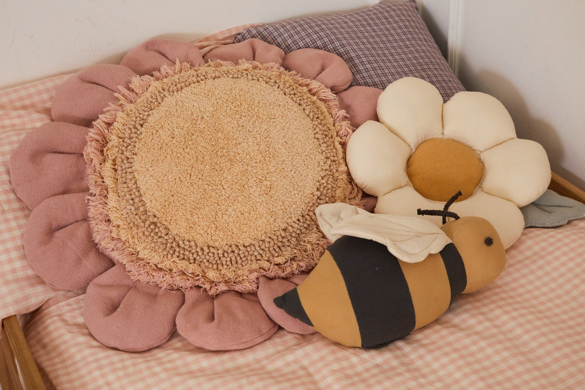Cushion Little Daisy - Le Petit Marché Home Furniture