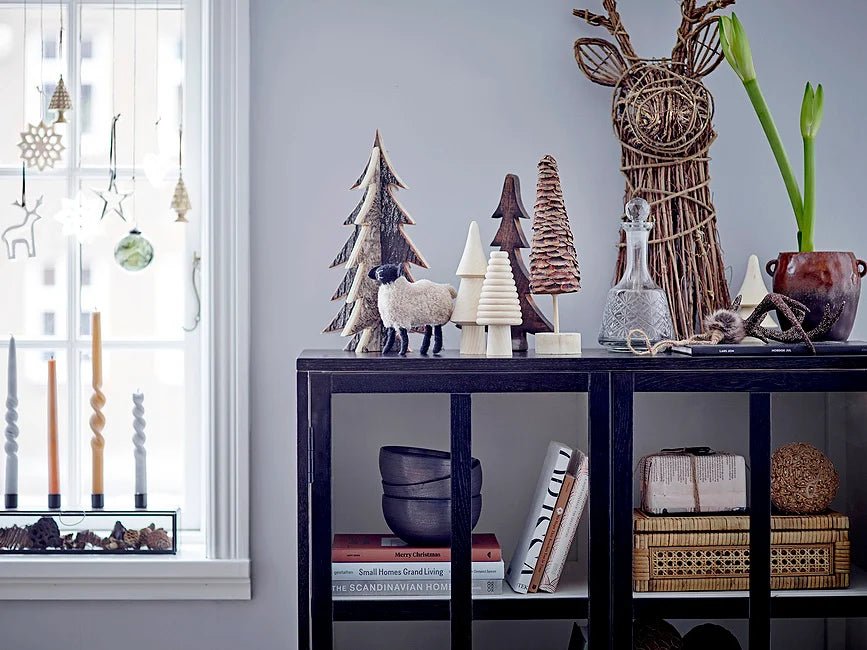 Petrine Ornament, Silver, Aluminum - Le Petit Marché Home Furniture