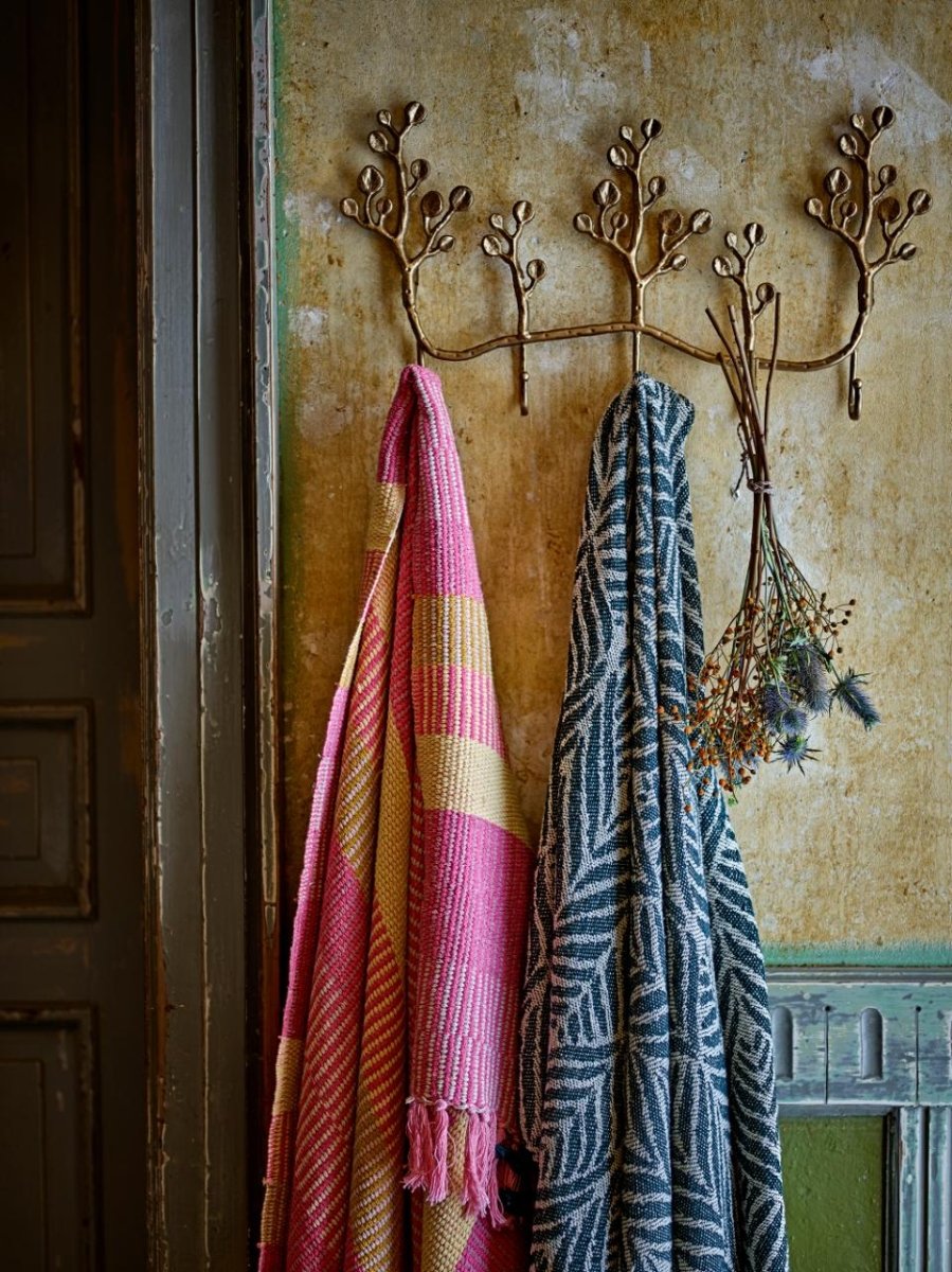 Throw Isnel, Pink, Recycled Cotton - Le Petit Marché Home Furniture