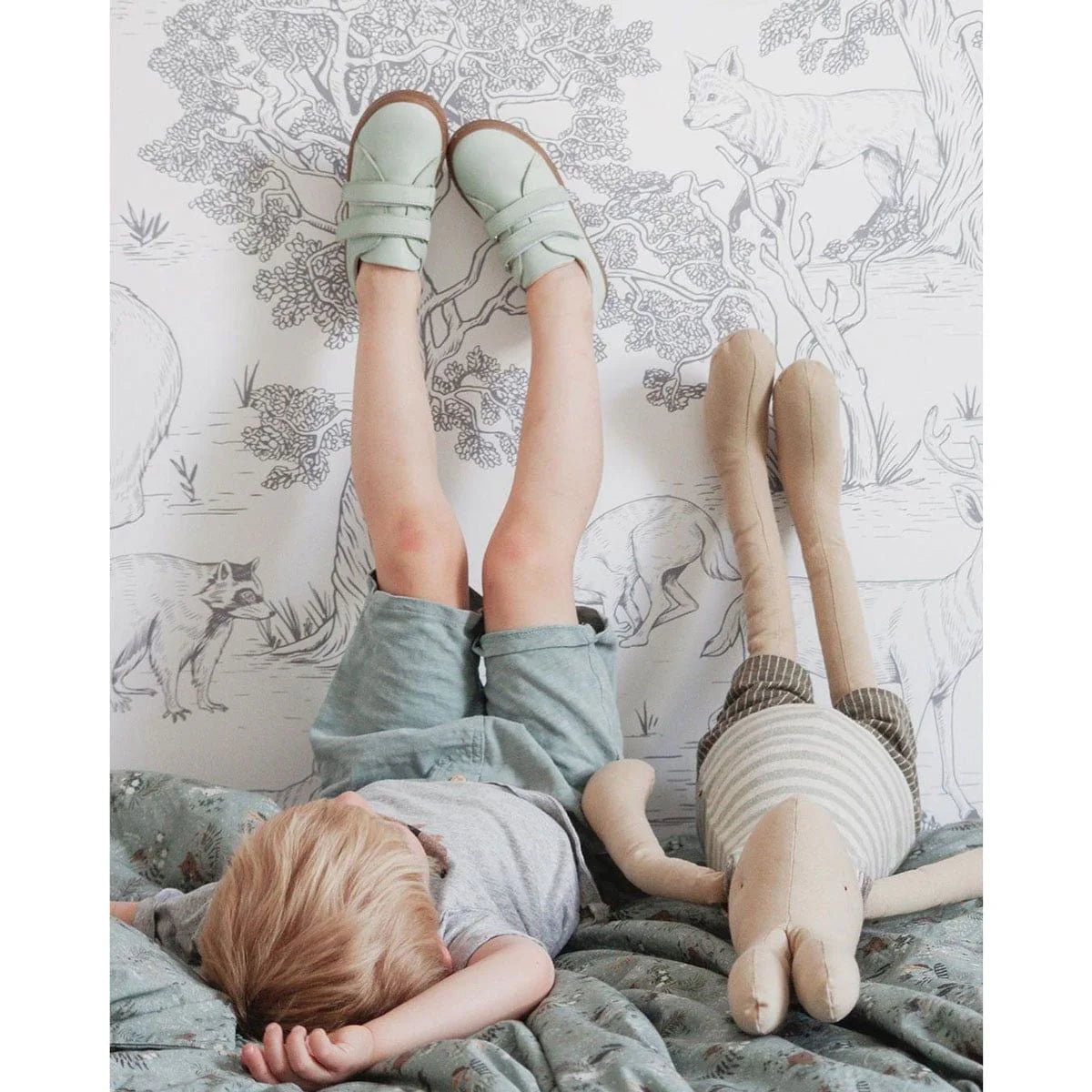 Wallpaper - Animals White - Le Petit Marché Home Furniture