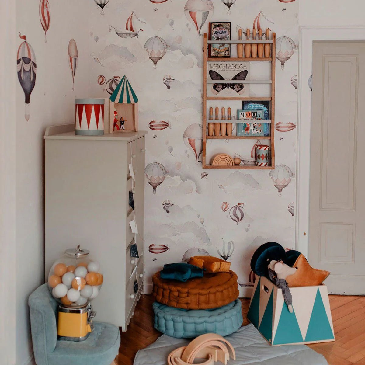 Wallpaper - Balloons Adventure - Le Petit Marché Home Furniture
