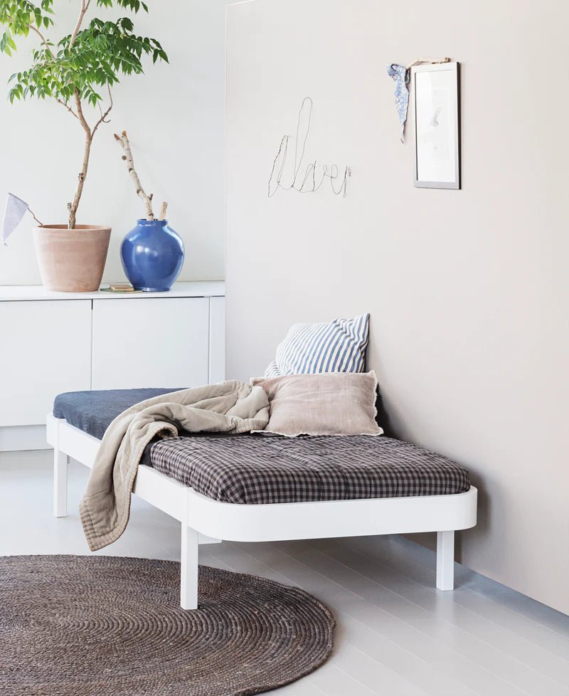 Wood Lounger Bed 90, White - Le Petit Marché Home Furniture
